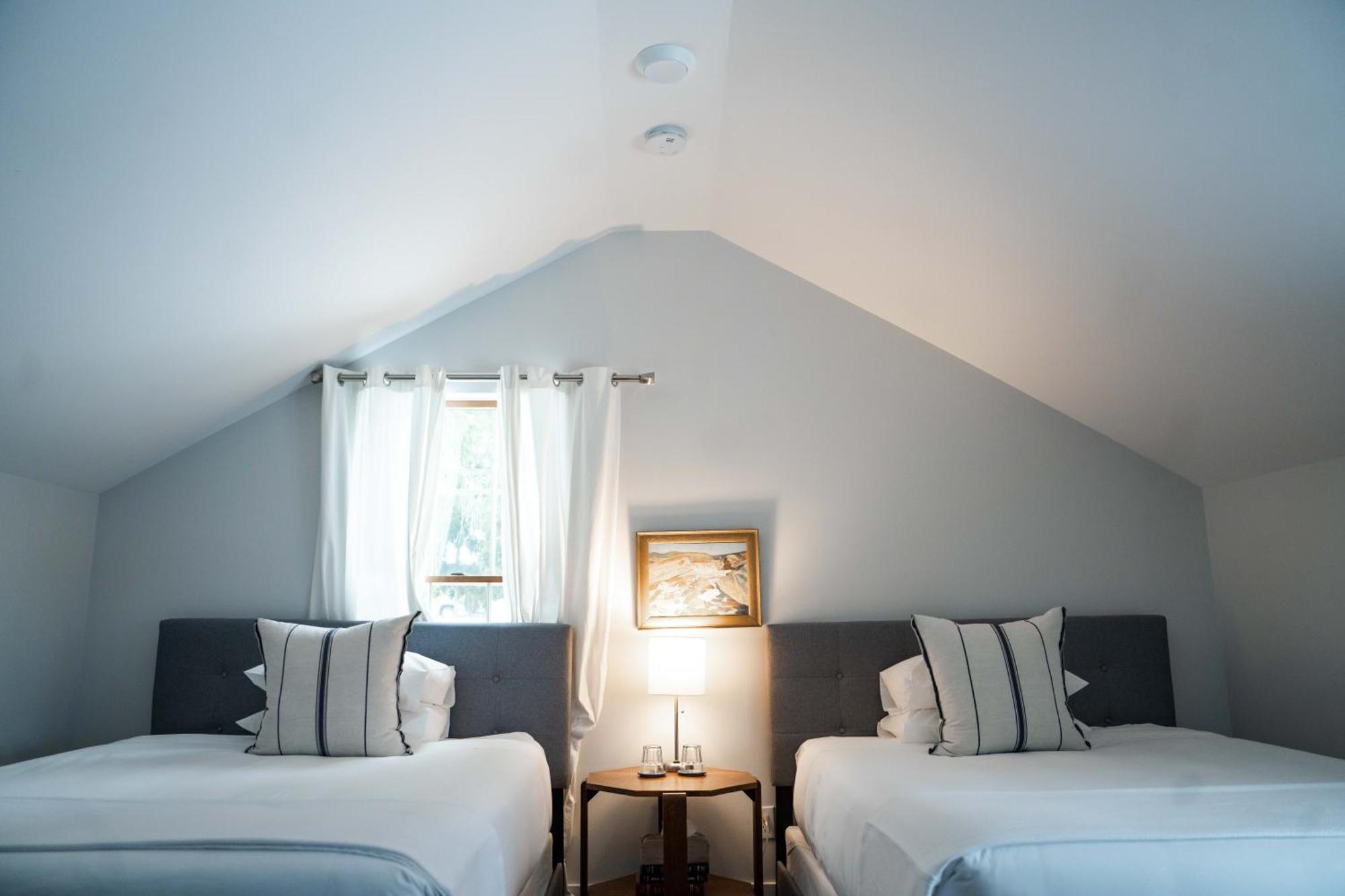 South Landing Inn Ниагара-он-те-Лейк Экстерьер фото